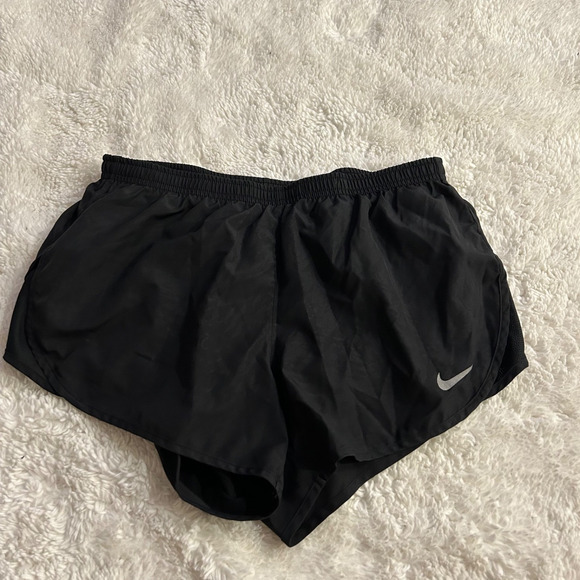 Nike Dri-Fit Women's Running Shorts With Drawstring in Black Size Medium - Picture 1 of 7